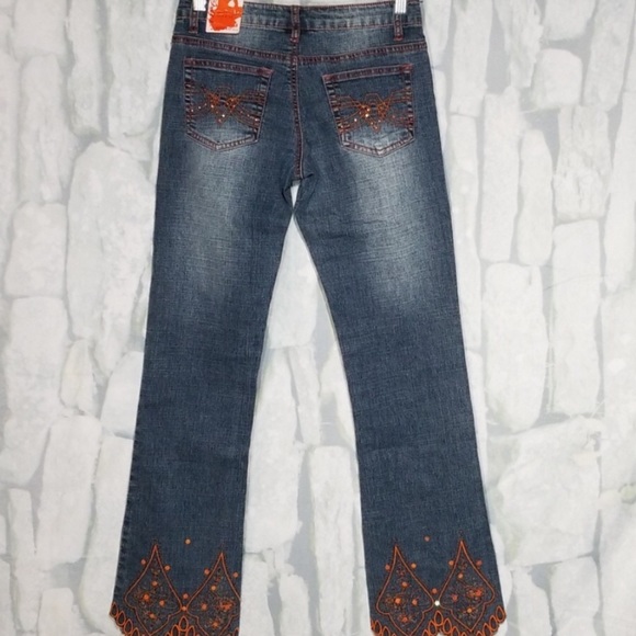 Embroidered Y2K Jeans - Picture 6 of 6